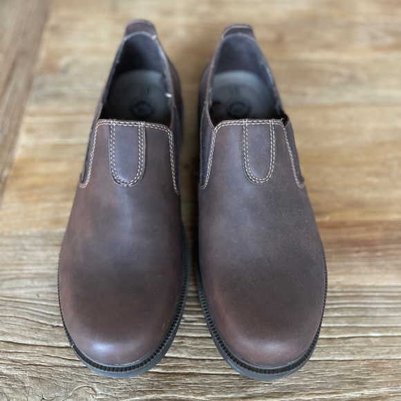 SOLD. Men's Size 10 Earth Spirit Slip On Shoe. Brown Leather. - Picture 1 of 5